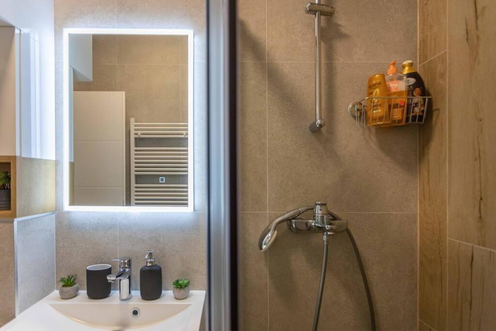 Ferienwohnung Flat4Us#Cozy#Freeparking#5People Zagreb Exterior foto